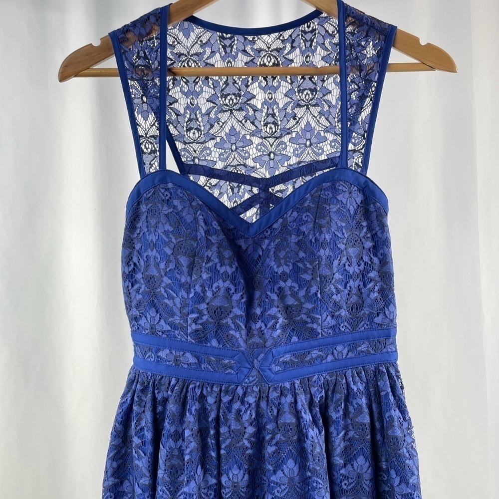 A. Drea Sweatheart Neckline Racerback Lace Mini Dress in Blue Size Small - Picture 5 of 10